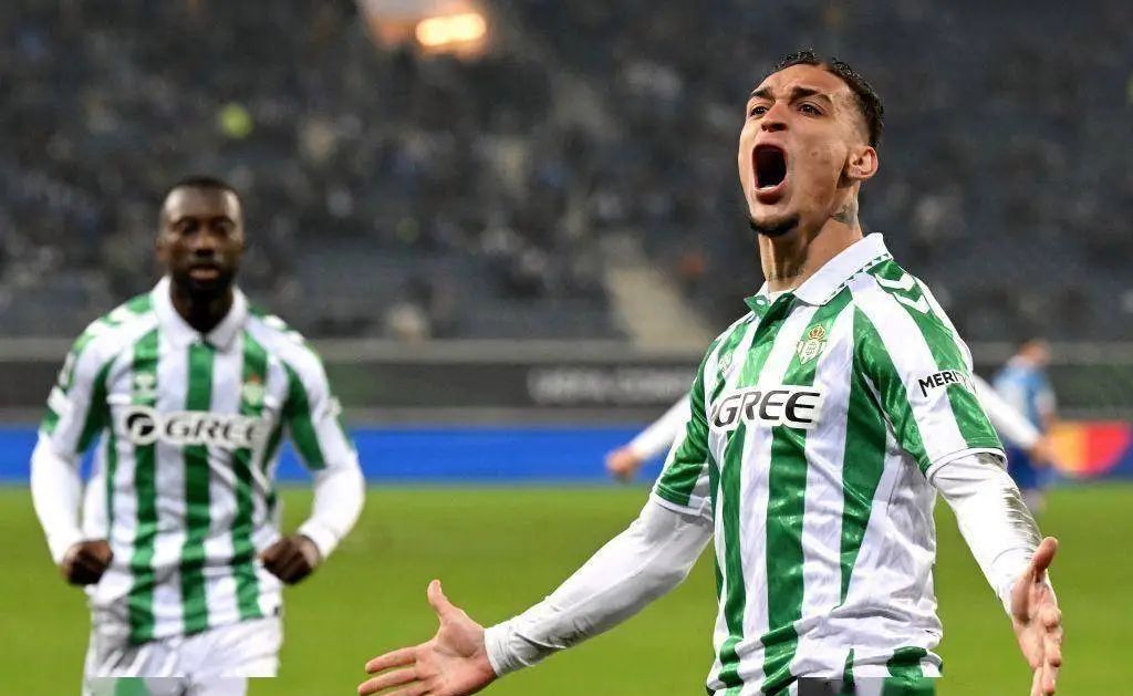 那不勒斯球队士气高涨备战，决心夺取分的简单介绍