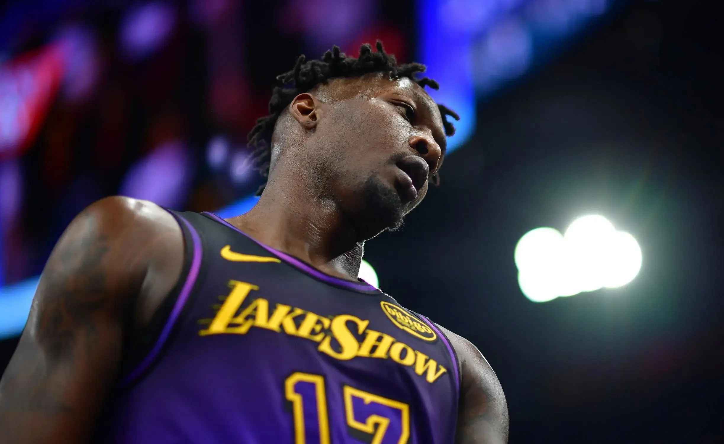 开云下载-湖人连胜后面临休战期间调整战术和阵容