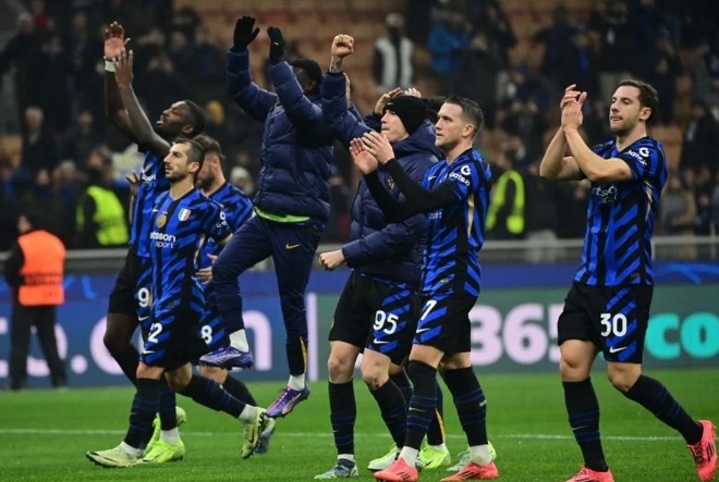 包含莱比锡逆袭晋级，壮举震撼全场的词条