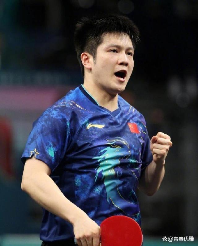 中国选手樊振东成功夺得乒乓球男单金牌