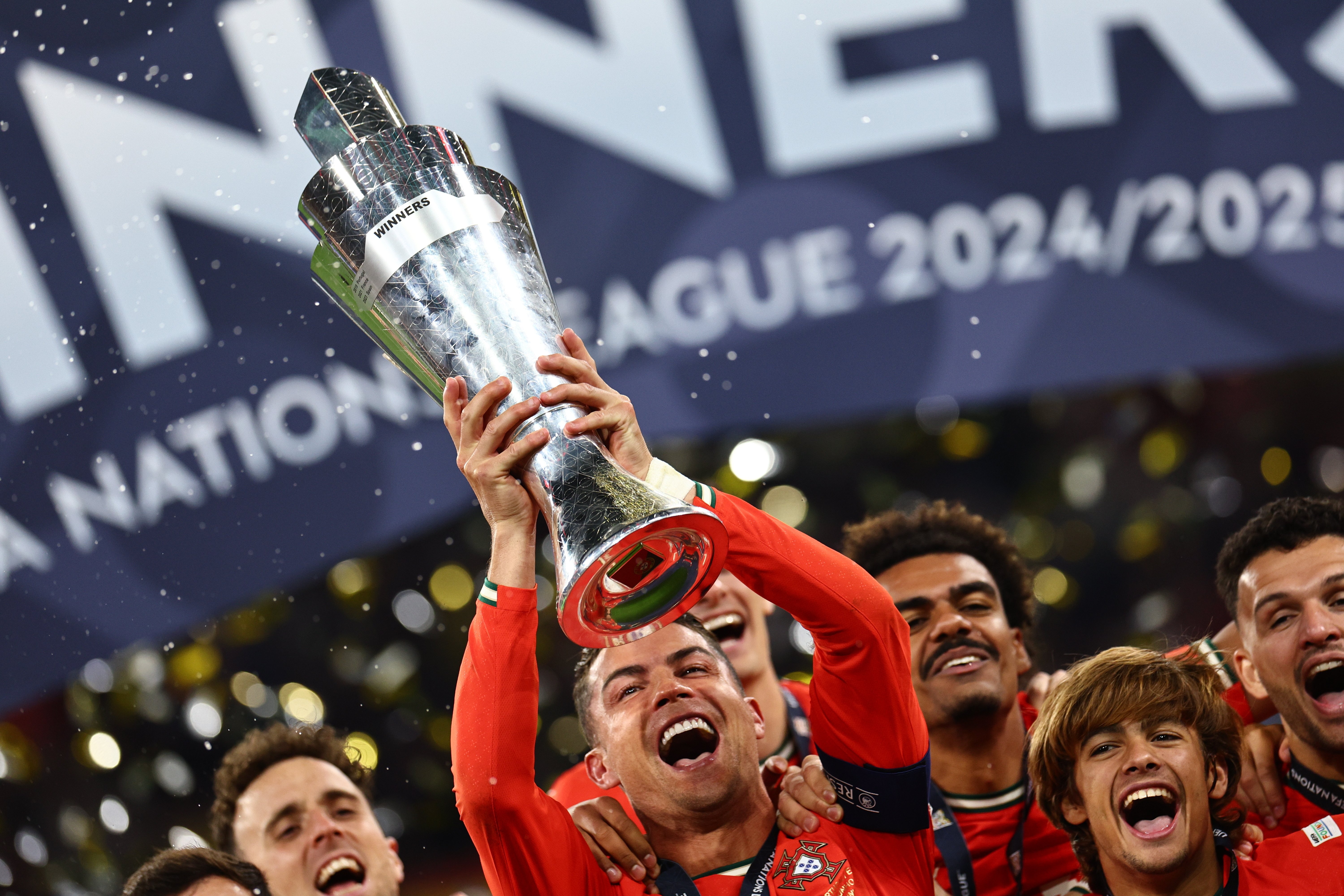 葡萄牙在欧预赛中大胜阿塞拜疆,比轻松取胜的简单介绍 葡萄牙在欧预赛中大胜阿塞拜疆,比轻松取胜的简单介绍