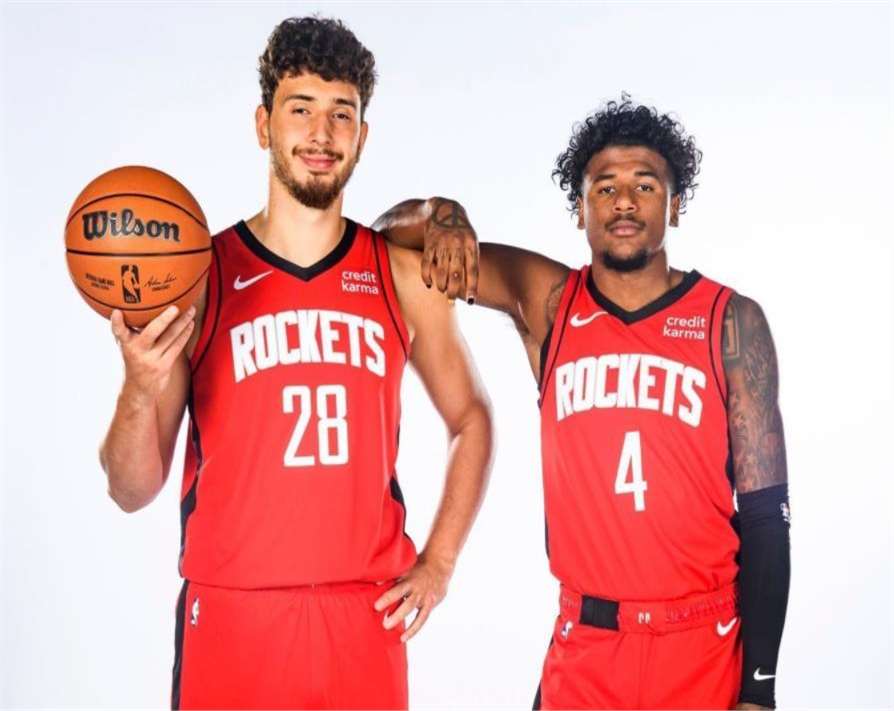 关于灰熊主场大胜火箭，达米安·利拉德粗英之名的信息