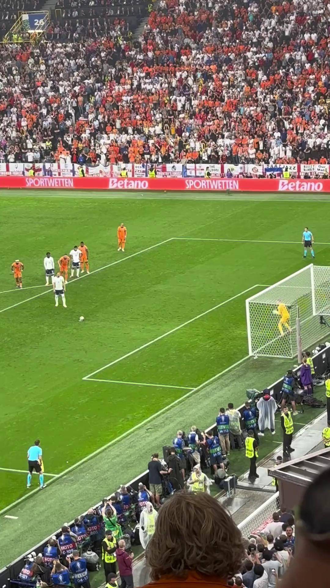 开云体育在线-荷兰逆转英格兰，意外挤进欧预赛四强的简单介绍