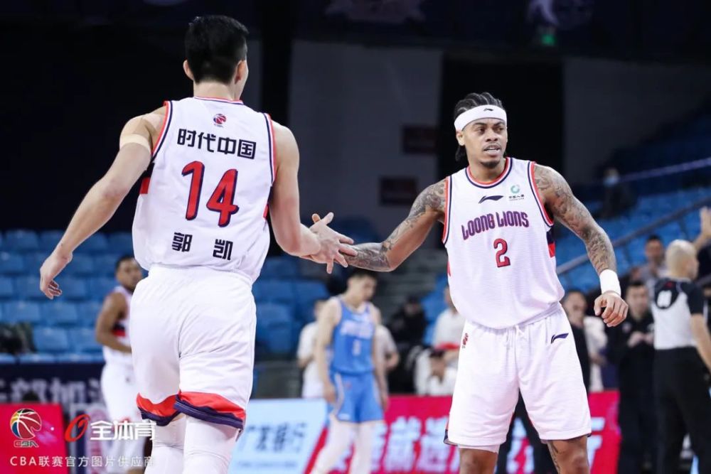 速度快速反击助球队掌控比分