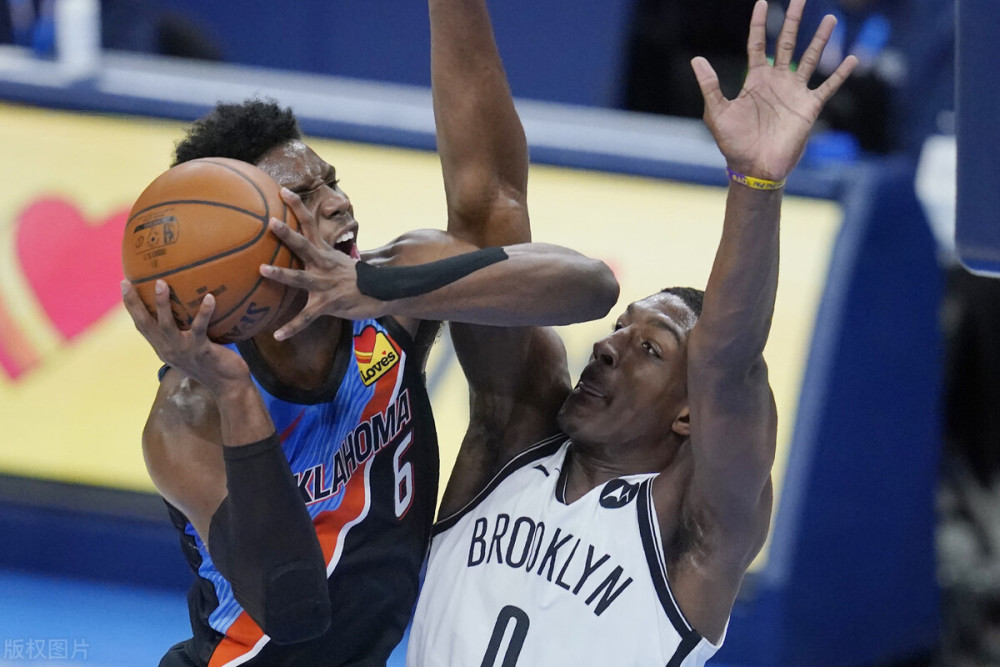 雄鹿逆转爵士欢乐斗鱼认怂，快船季后八强首胜的简单介绍