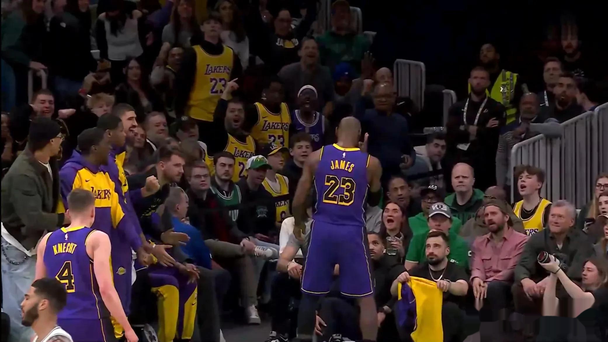 意大利男篮鏖战凯尔特人，詹姆斯打破历史纪录