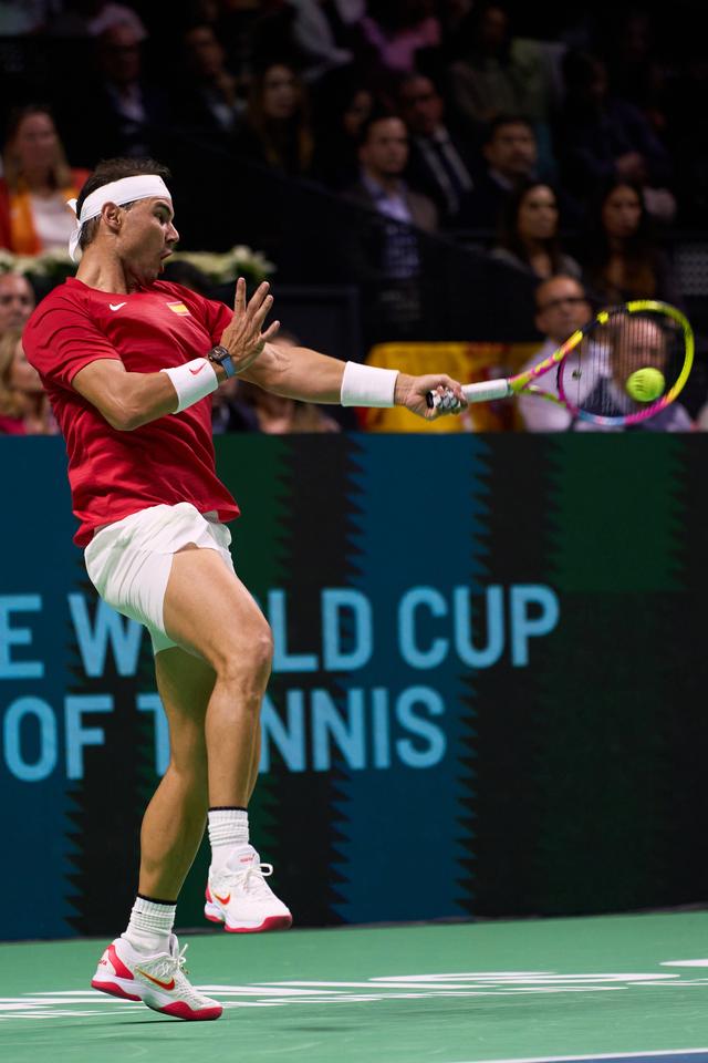 关于世界网球队力克西班牙网球队,纳达尔爆发神勇的信息 关于世界网球队力克西班牙网球队,纳达尔爆发神勇的信息