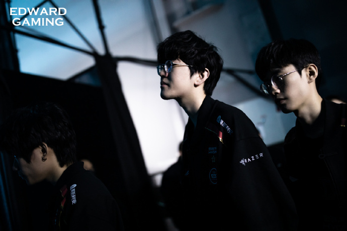 LPL明星选手受伤退赛，引发热议