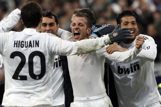 皇马客场逆转，升至联赛第三