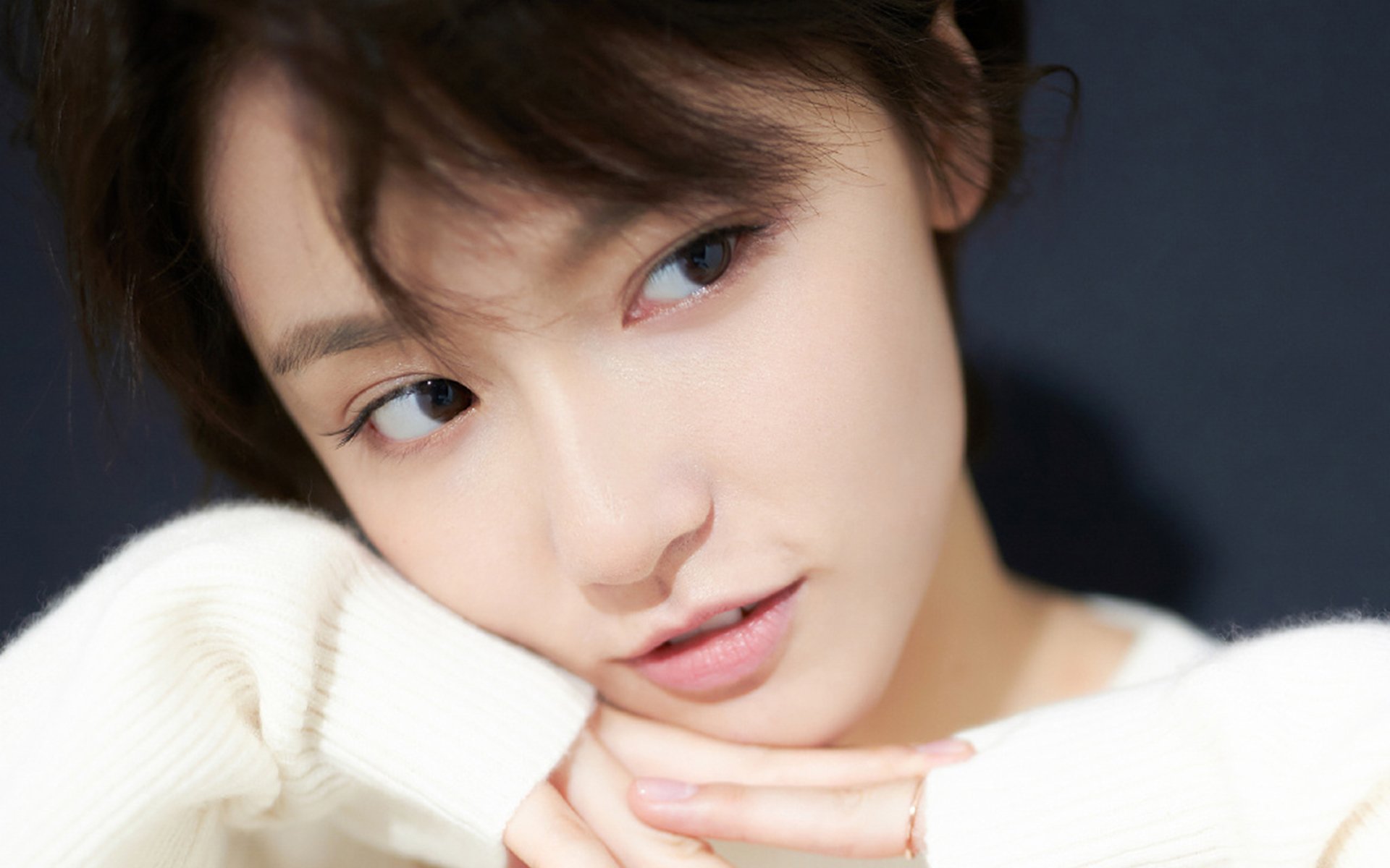 开云体育官方网站-西甲国家德比之夜，莱万让对手感受无解二字的重量